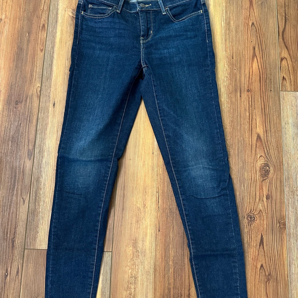 Levi’s 710 super skinny jean